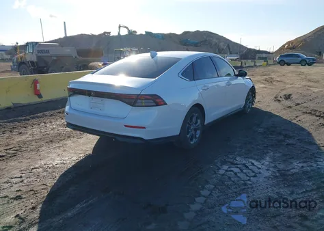 2024 Honda Accord Ex z USA, uszkodzony, nr VIN 1HGCY1F39RA054760